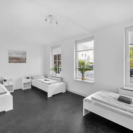 Work & In Mit Badewanne Und Kueche Διαμέρισμα Τσέλε